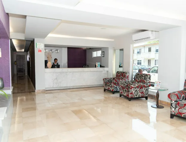 Impala Hotel in front of the ADO hotel detail image 4