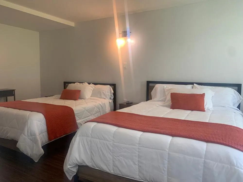 Gatehouse Motel hotel hero