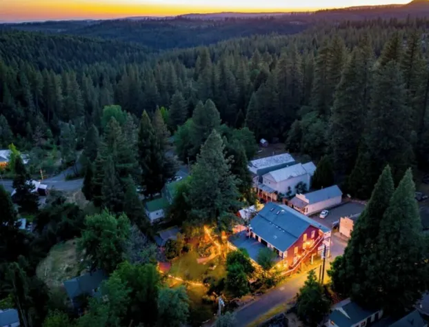 The Dutch Flat Hotel hotel detail image 4