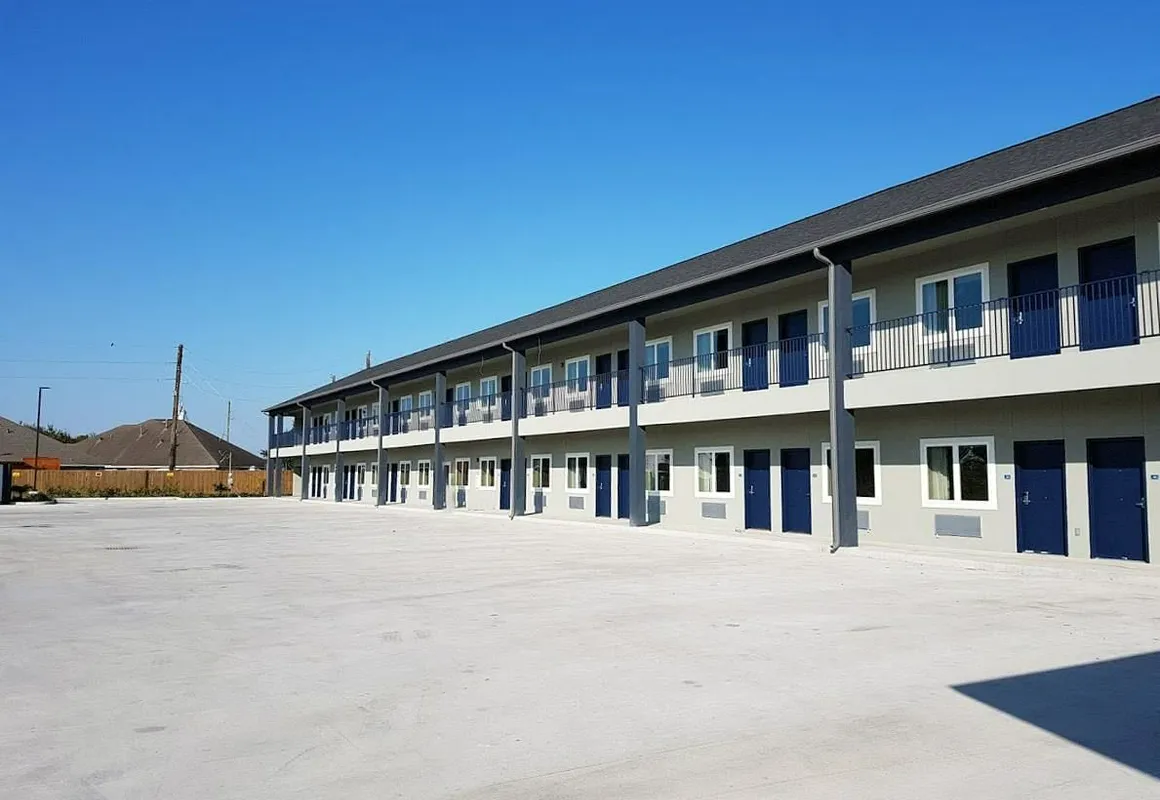 Empire Inn Cypress hotel hero