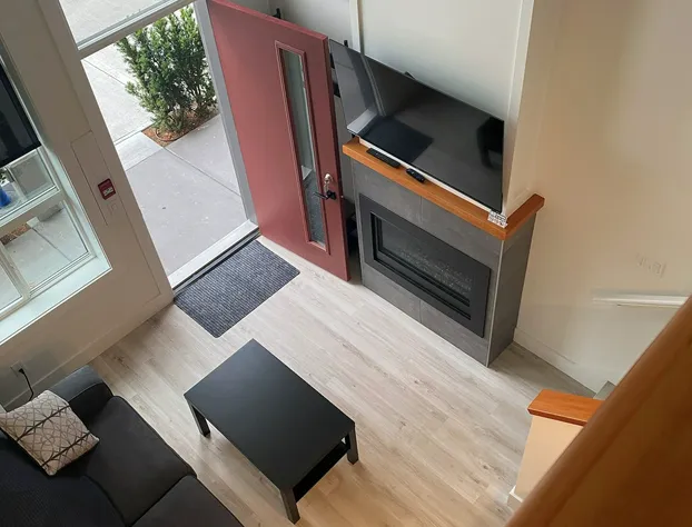 Pacific Point Market & Suites hotel detail image 3