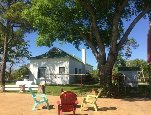 The Old Liberty Schoolhouse B&B hotel detail image 1