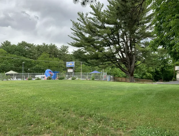 Lakeside Motel hotel detail image 4