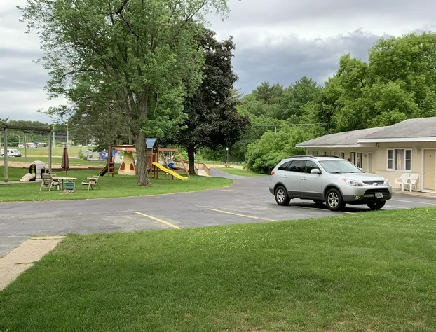 Lakeside Motel hotel detail image 3