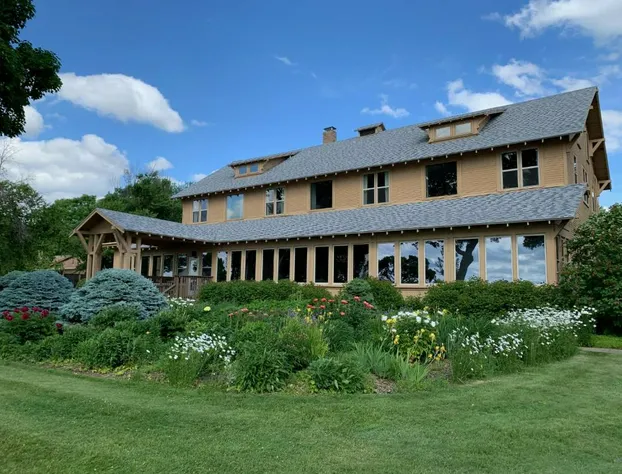 Peters Sunset Beach Resort hotel detail image 2