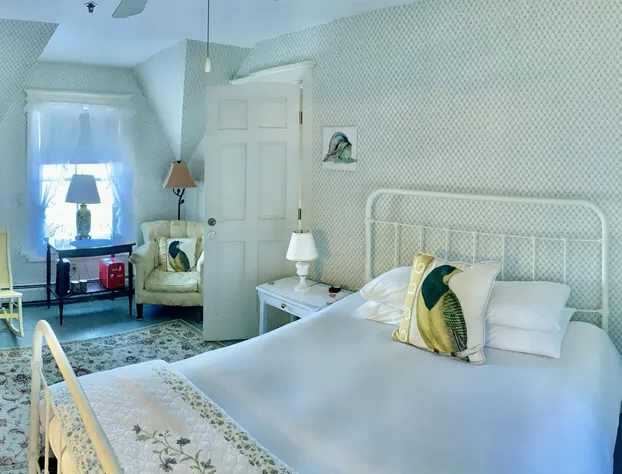 Elsa's Inn on the Harbor hotel detail image 4