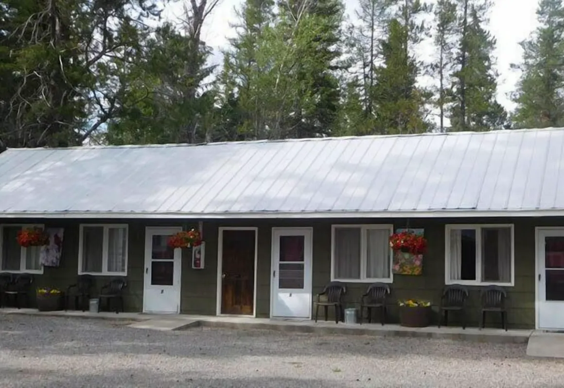 Evergreen Motel hotel hero