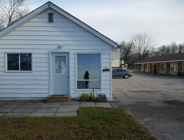 Glenwood Motel and Cottages hotel detail image 4