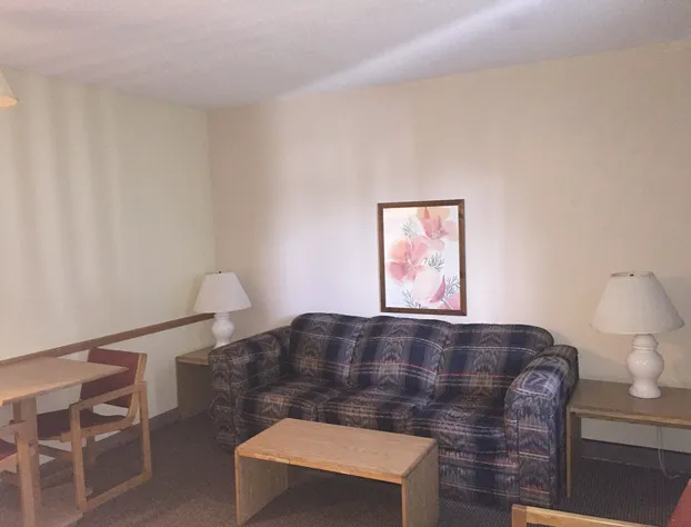 Tyee Village Motel hotel detail image 4