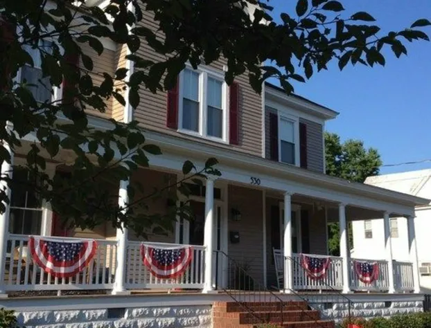 Alyssa House Bed & Breakfast hotel detail image 2