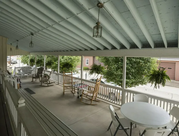 Sugarcreek Village Inn hotel detail image 2