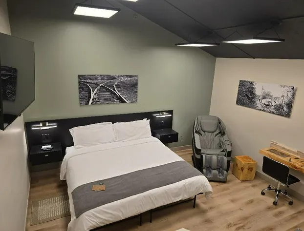 Sugarcreek Village Inn hotel detail image 4