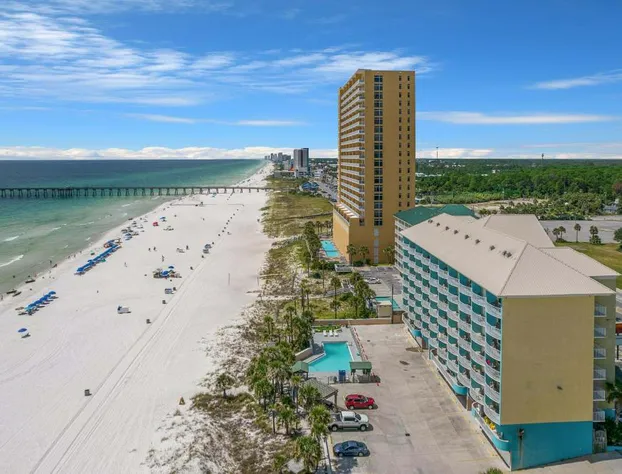 Holiday Terrace Beachfront Hotel, a By The Sea Resort hotel detail image 3