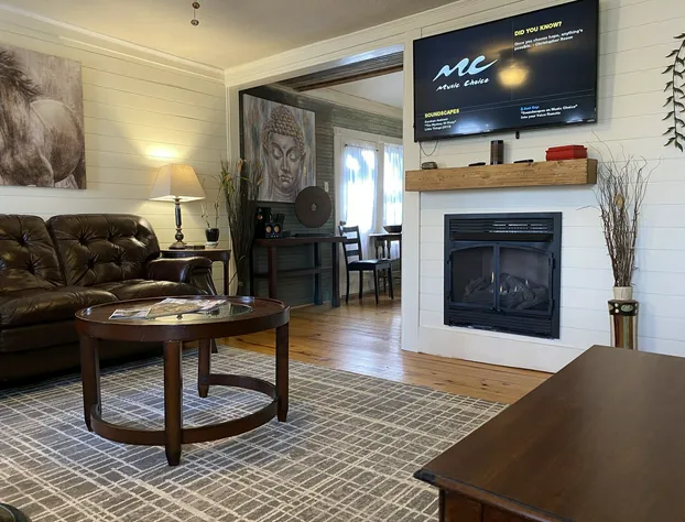Eureka Zen Cottages hotel detail image 4