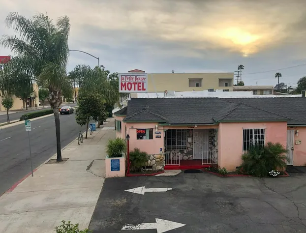 La PETITE ROUGE MOTEL hotel detail image 4