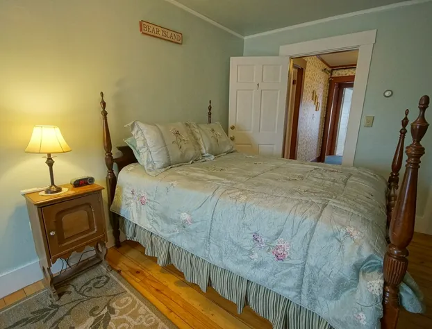 Tuckernuck Inn hotel detail image 3