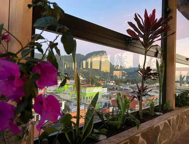 Hotel & Suites Cerro Rojo hotel detail image 1