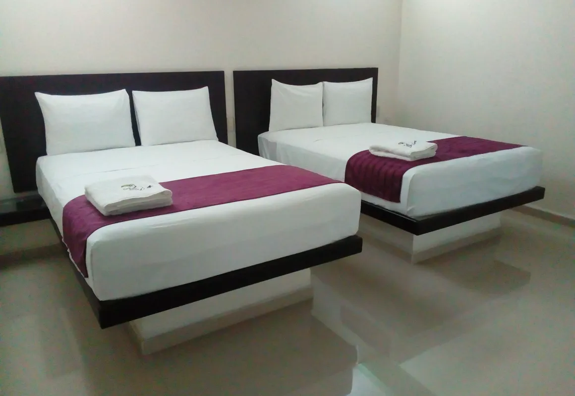 Hotel La Isla hotel hero