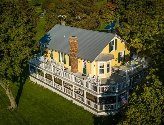 Magnolia Place Bed & Breakfast hotel detail image 1