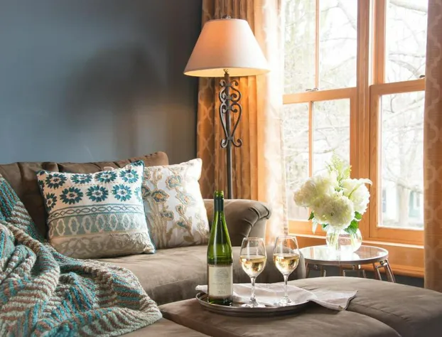 Gothic Eves Inn and Spa Bed and Breakfast hotel detail image 4