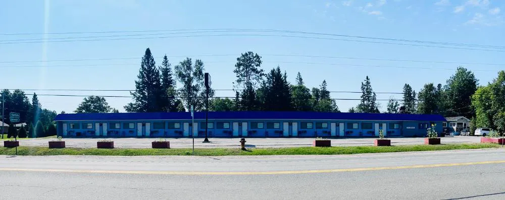 Village Inn & Suites hotel hero