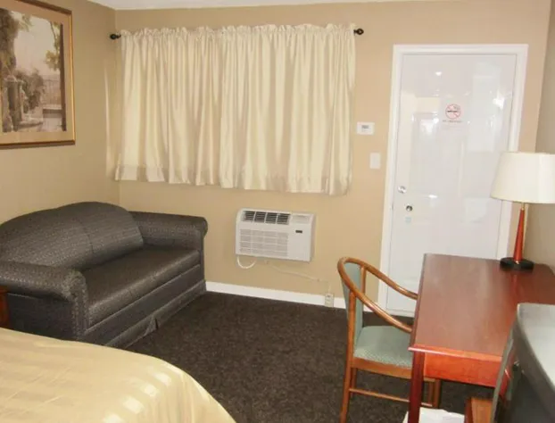 Village Inn & Suites hotel detail image 3