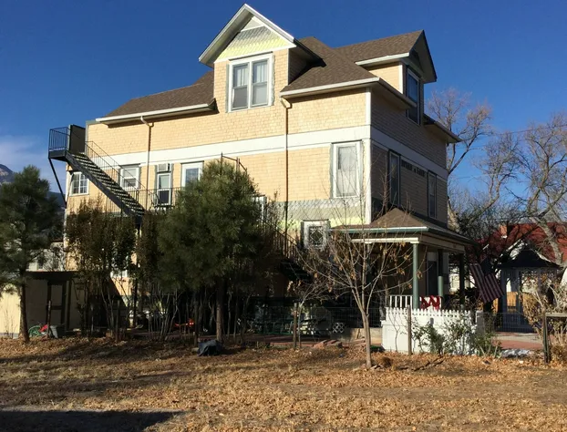 Spurs n Lace Bed & Breakfast Inn hotel detail image 1