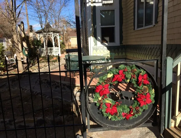 Spurs n Lace Bed & Breakfast Inn hotel detail image 4