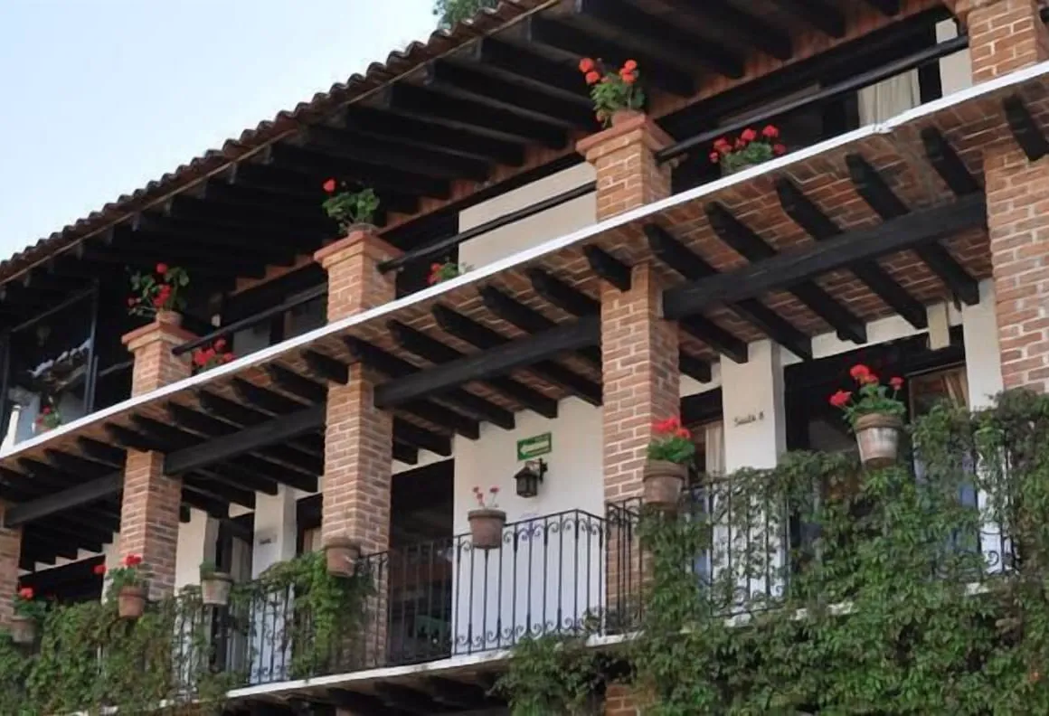 Hotel Los Arcos hotel hero