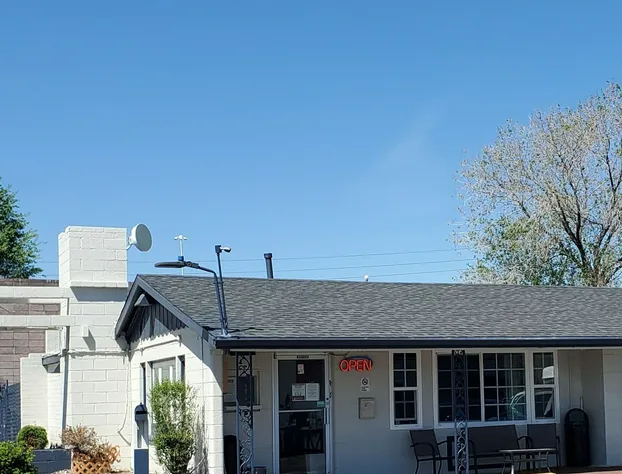 PineCrest Inn & Suites hotel detail image 1