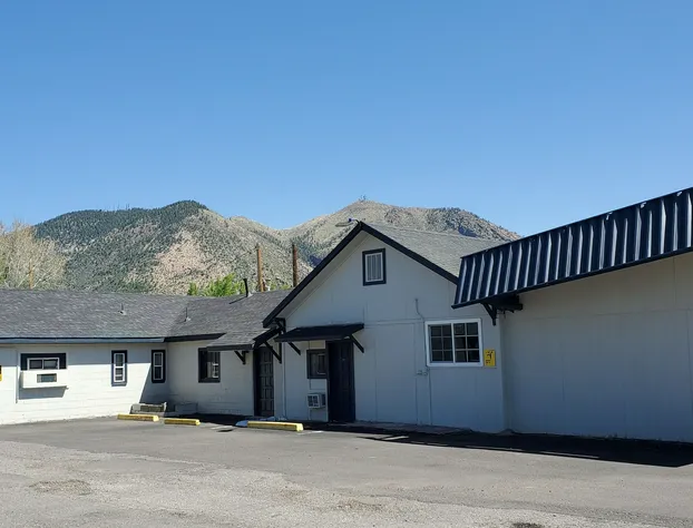 PineCrest Inn & Suites hotel detail image 2