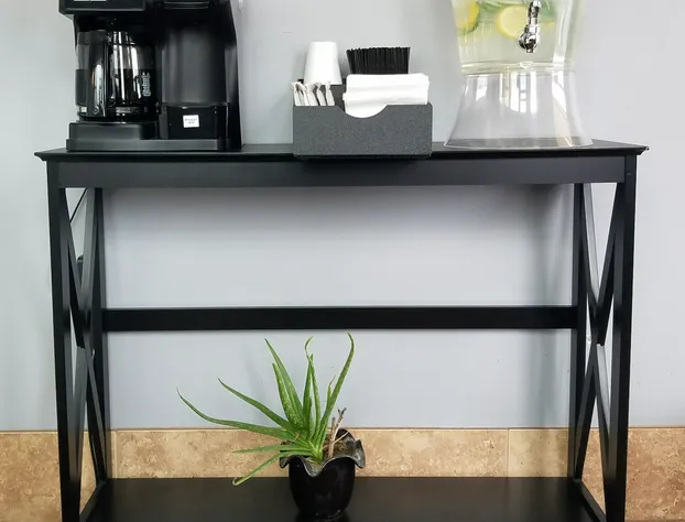 PineCrest Inn & Suites hotel detail image 3