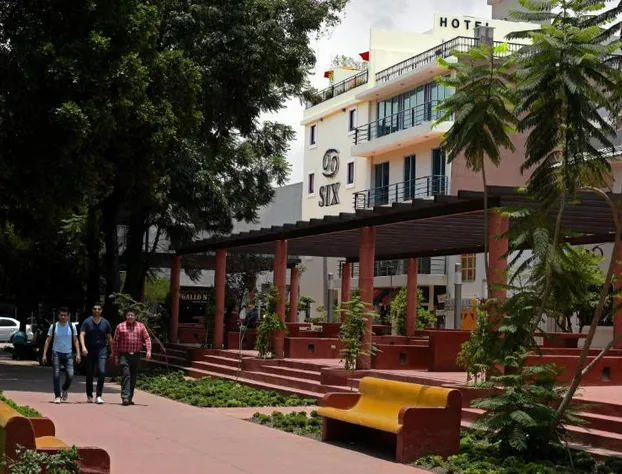 Six Hotel Guadalajara Expiatorio hotel detail image 1