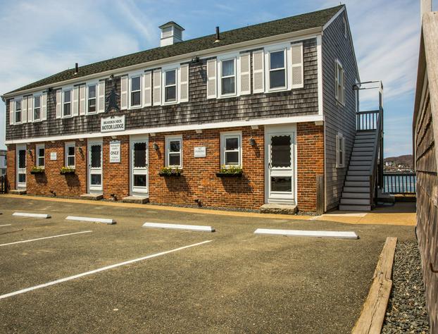 Bearskin Neck Motor Lodge hotel detail image 4