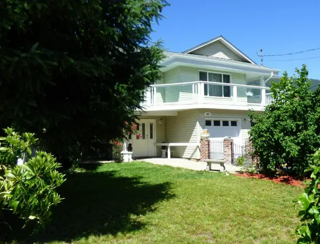 Crown House Bed & Breakfast hotel detail image 1