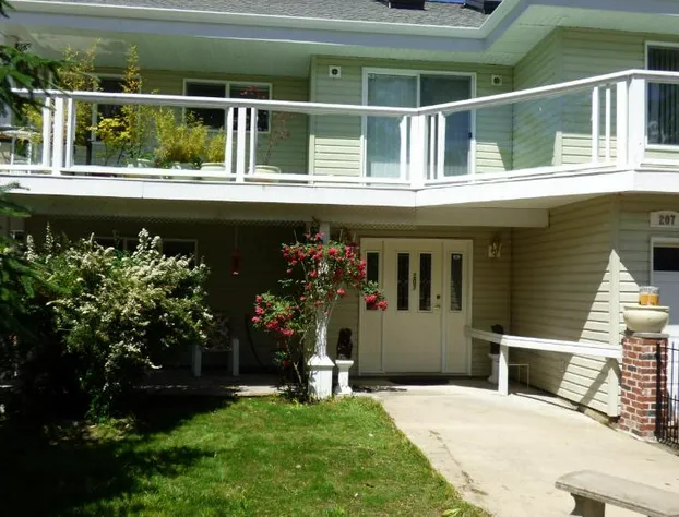 Crown House Bed & Breakfast hotel detail image 3