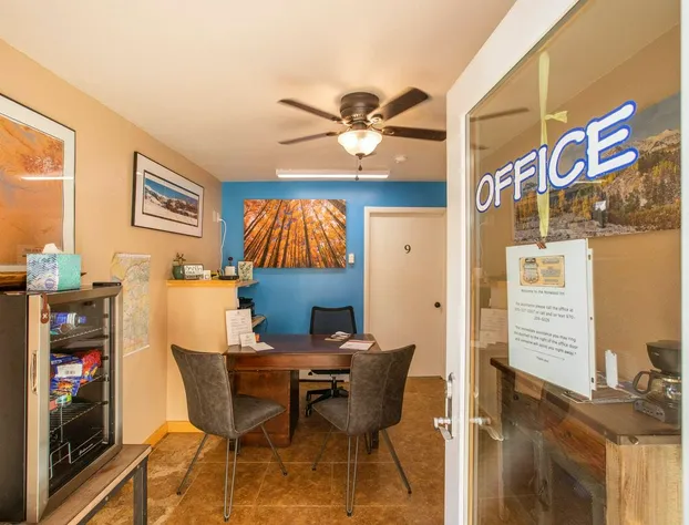 Norwood Inn hotel detail image 4