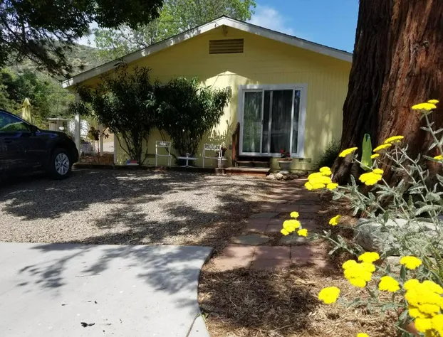 Yosemite Plaisance Bed & Breakfast hotel detail image 1