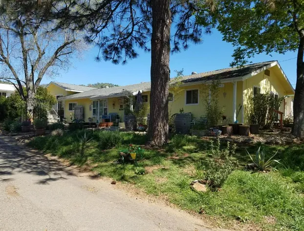 Yosemite Plaisance Bed & Breakfast hotel detail image 2