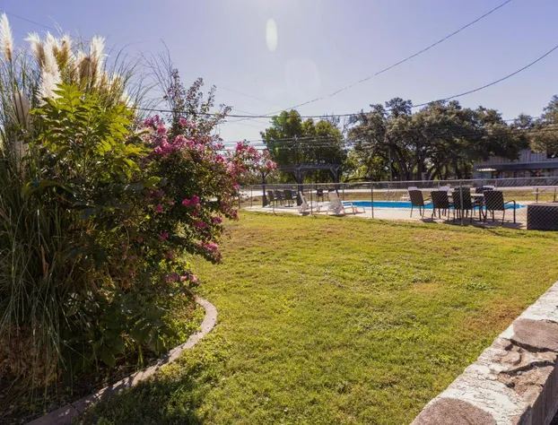 Country Inn & Cottages hotel detail image 3