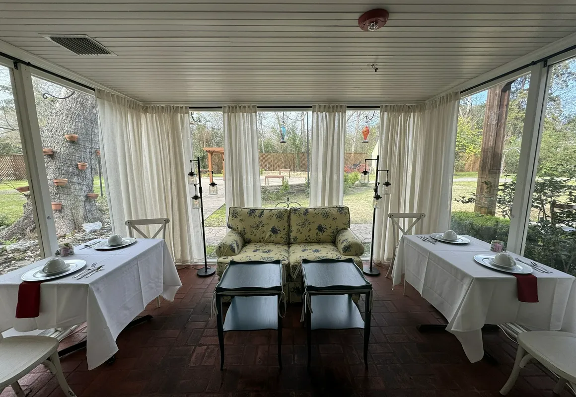 Hodge Podge Lodge hotel hero