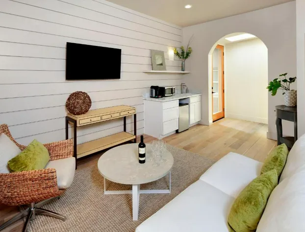 Rockhouse Suites hotel detail image 4