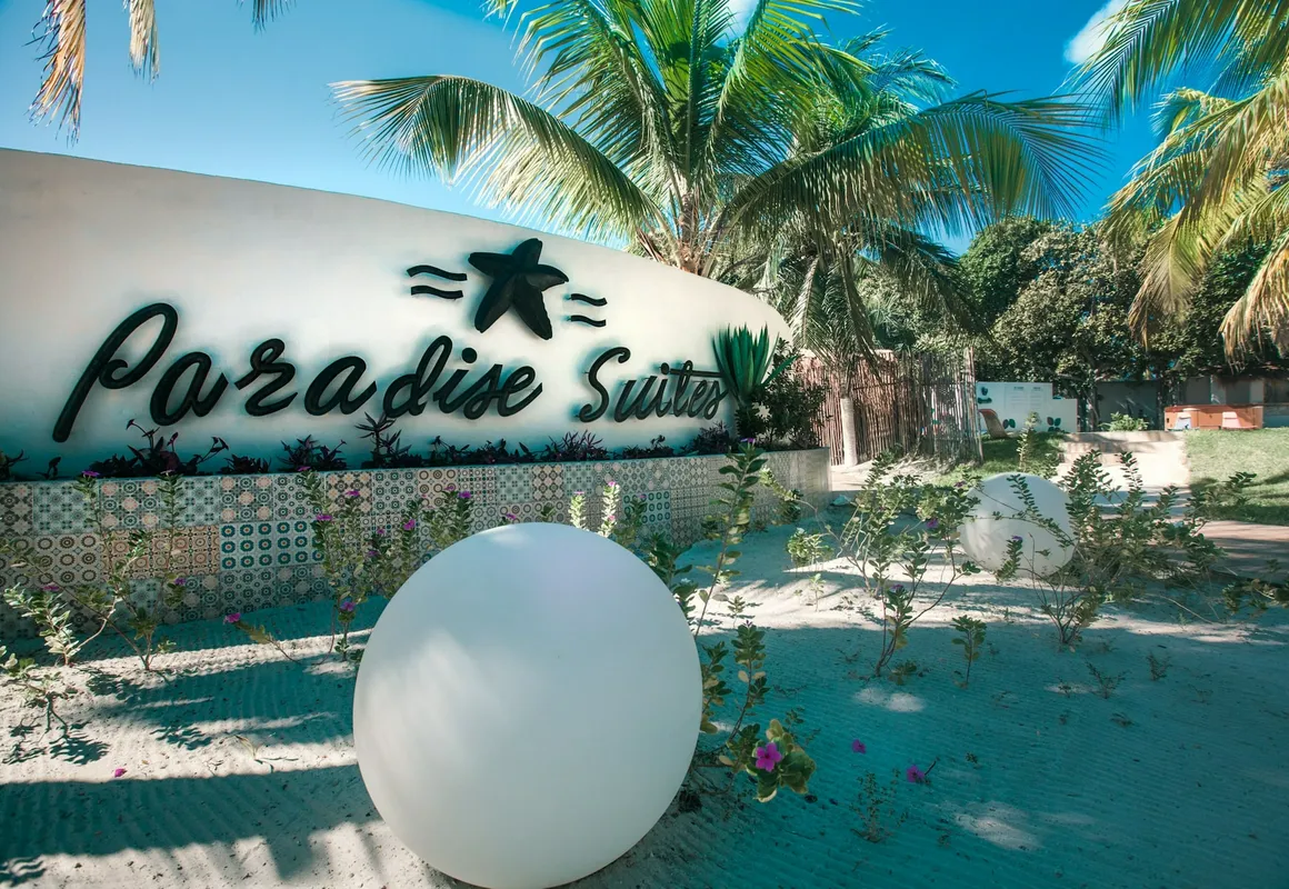 Hotel Paradise Suites hotel hero