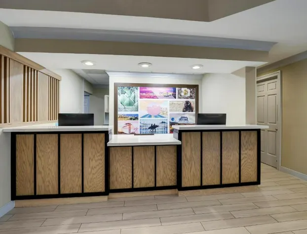 Sonesta ES Suites San Jose Airport hotel detail image 4