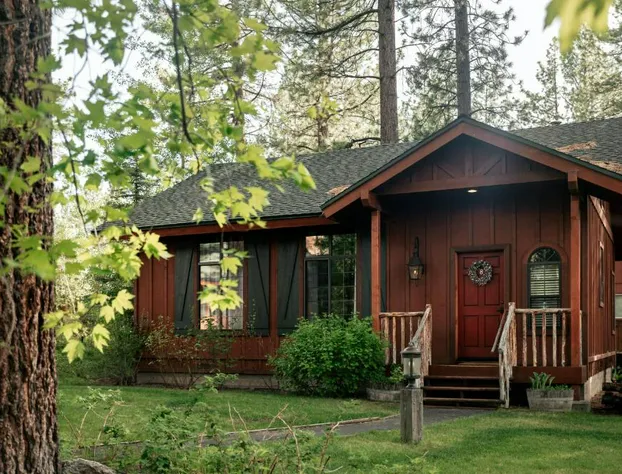 Black Bear Lodge hotel detail image 2