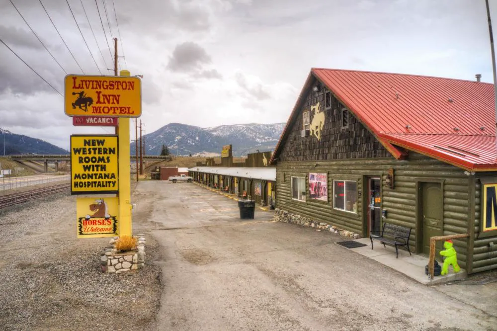 Livingston Inn - Historic hotel hero