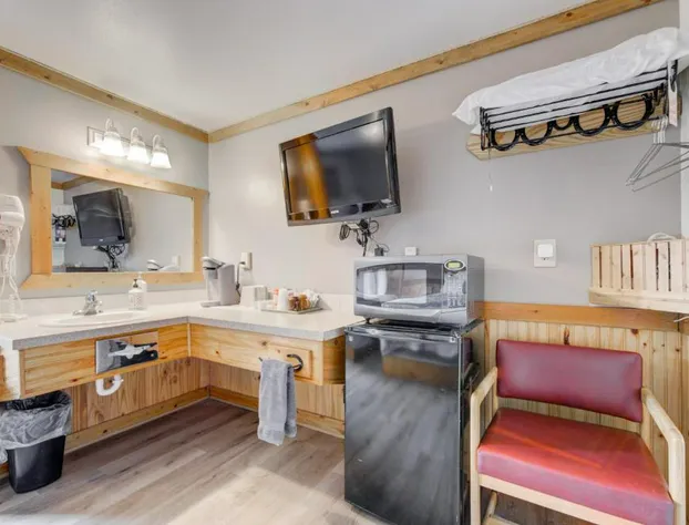 Livingston Inn - Historic hotel detail image 4