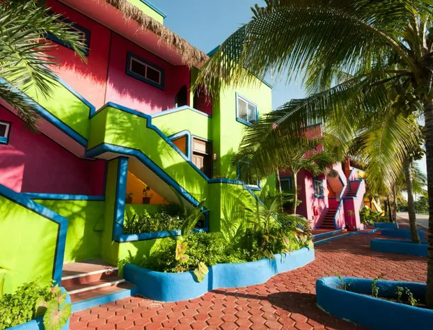 Del Sol Beachfront Hotel and Condos hotel detail image 1