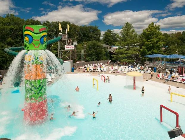 The Country Place Resort - Home of Zoom Flume Water Park hotel detail image 3