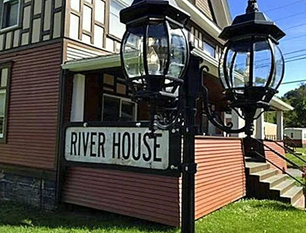 River House Lodge hotel detail image 3